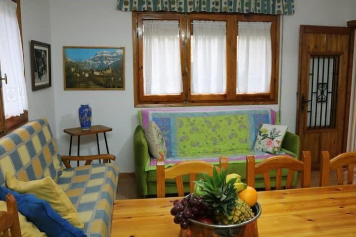L'Arome De Ainsa Apartment Luaran gambar